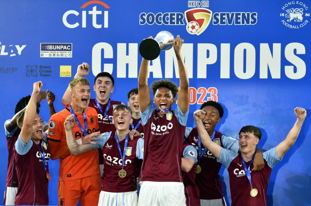 许多快船的 许多快船的