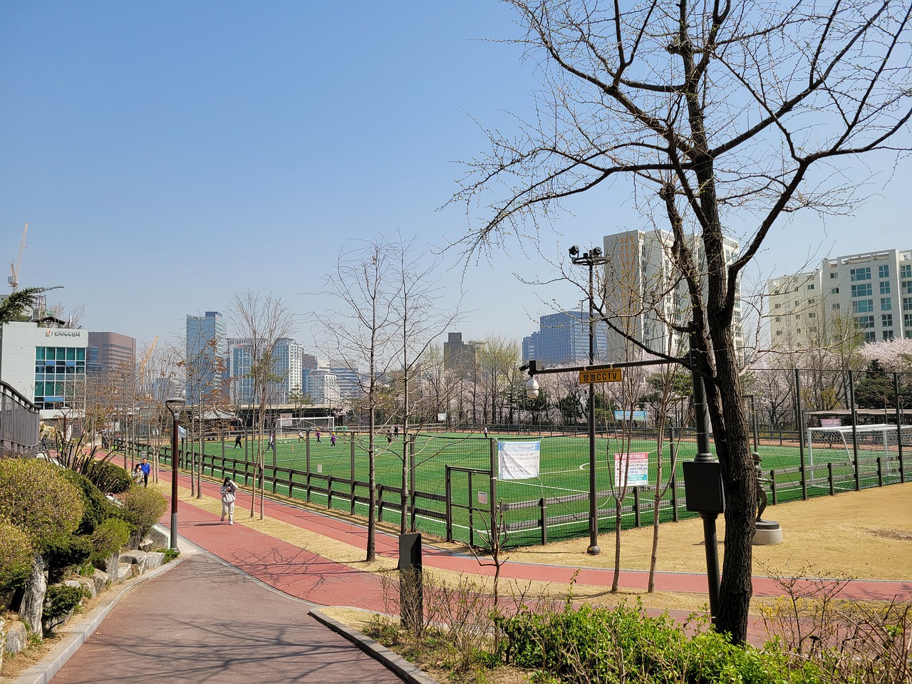 临类似境遇 临类似境遇